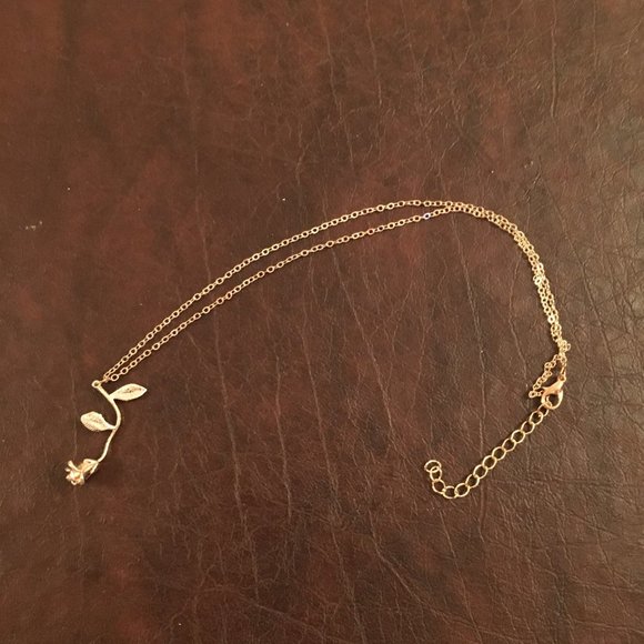 Adorable Rose Pendant Necklace, NWOT, Great Condition - Picture 5 of 8